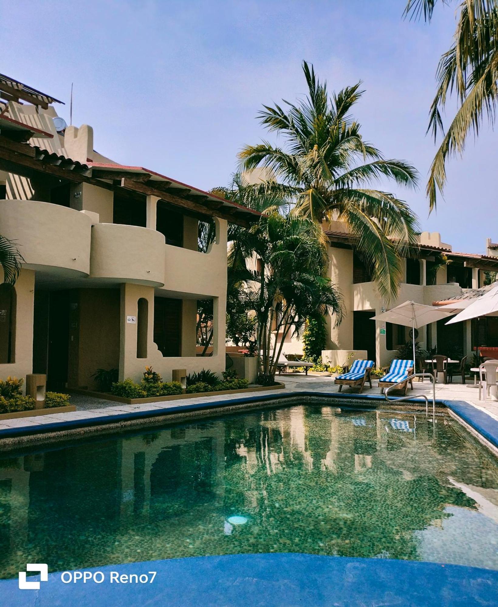 Villas Miramar Сиуатанехо Экстерьер фото