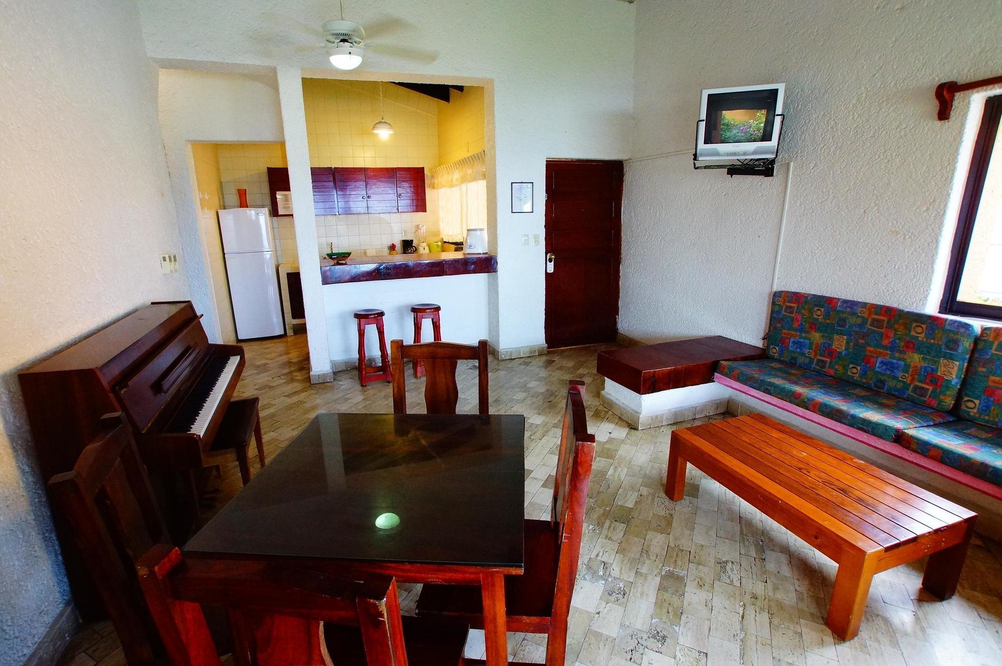 Villas Miramar Сиуатанехо Экстерьер фото